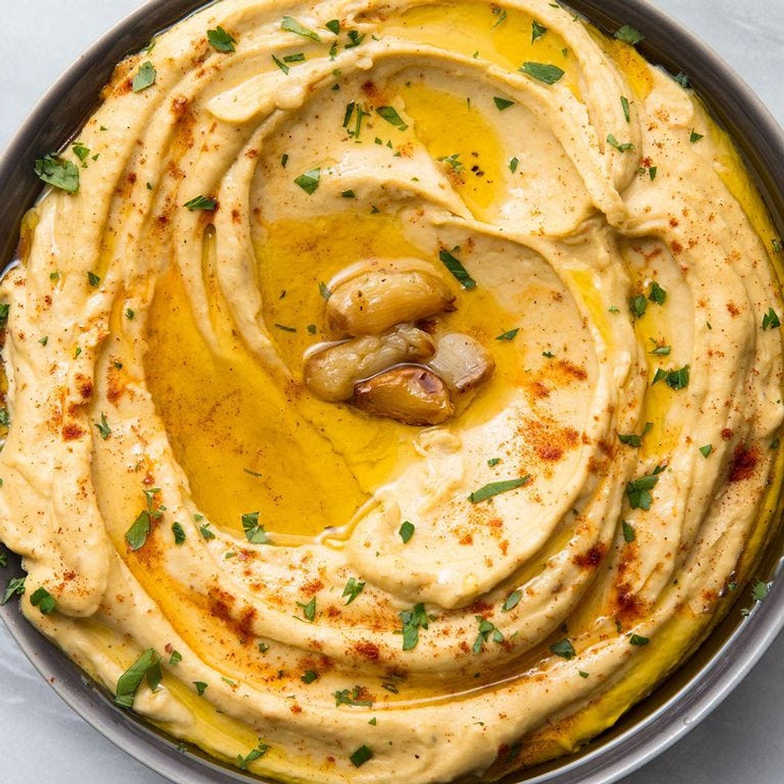 Creamy Garlic Hummus