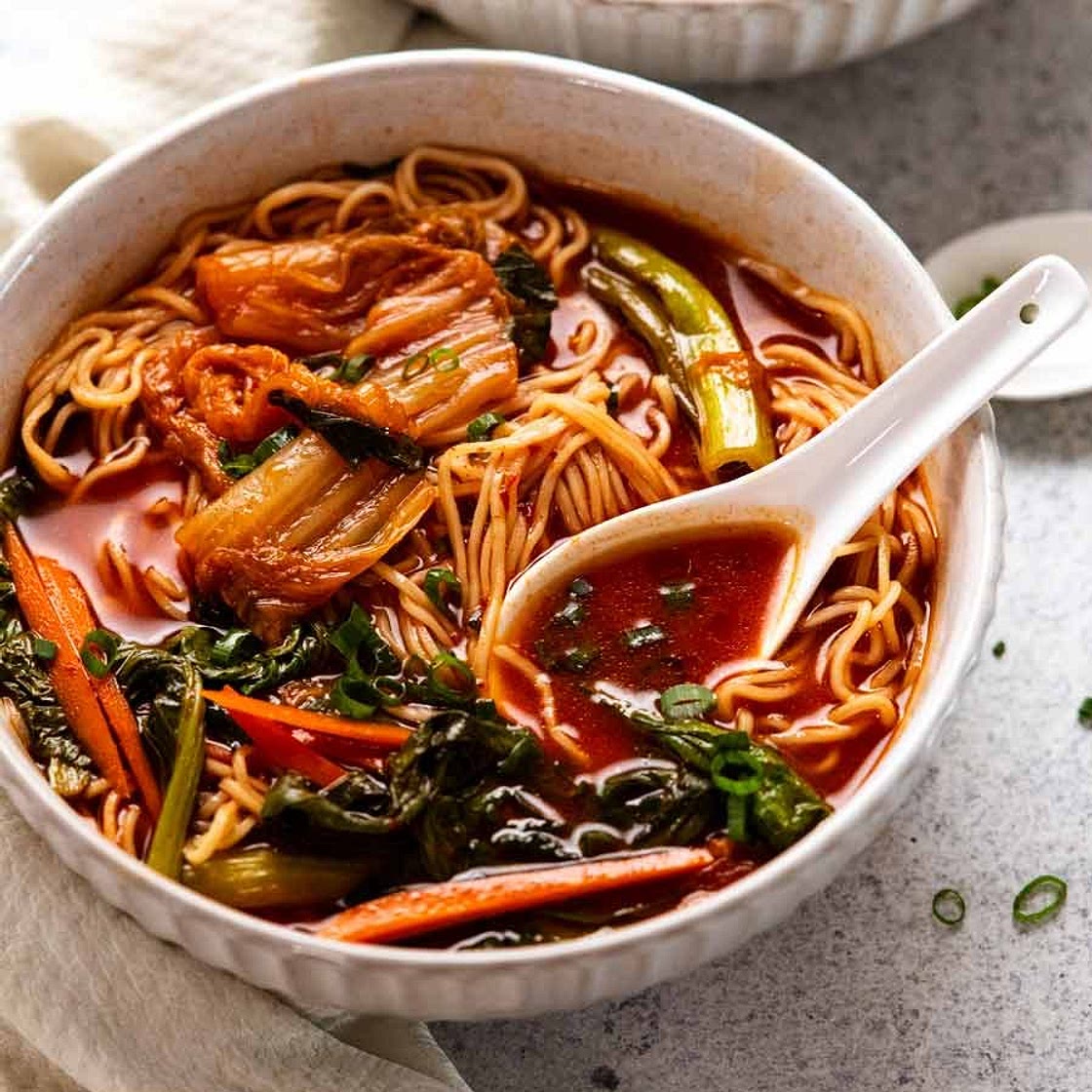 Spicy Korean Noodle Soup (quick & healthy)