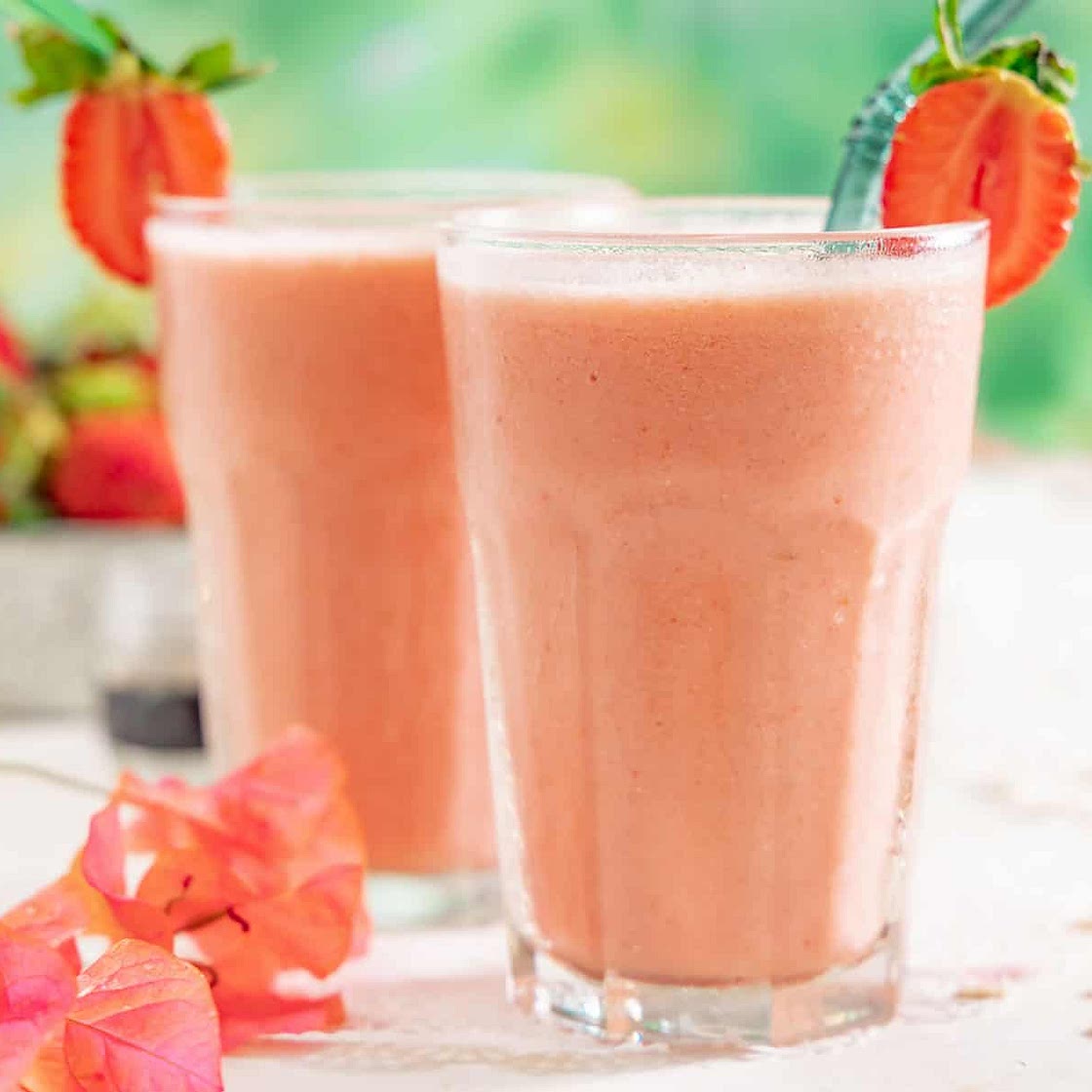Strawberry Oatmeal Smoothie Recipe