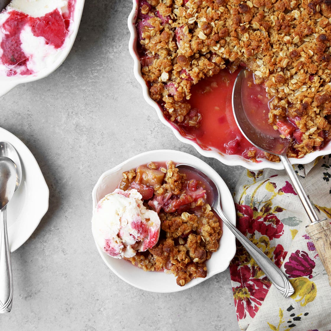Rhubarb Crisp