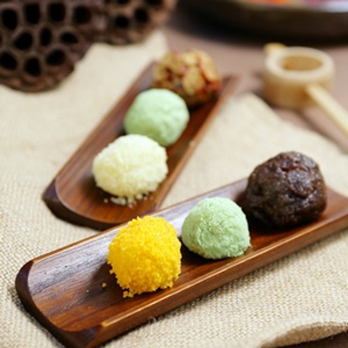 건포도오색경단