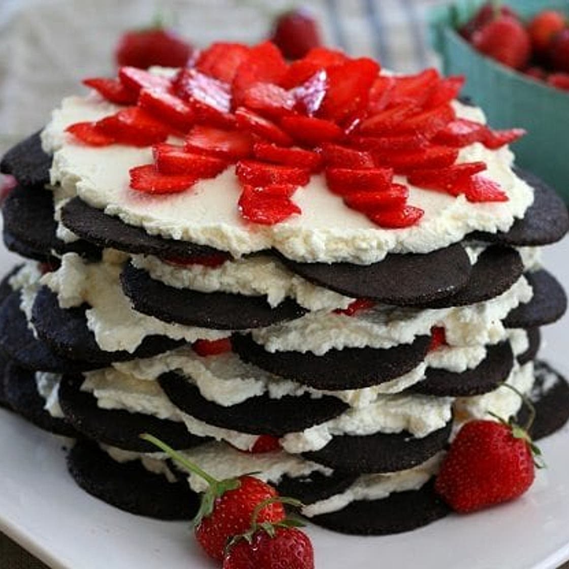 Chocolate Strawberry Icebox Cake – Low Carb and Gluten-Free