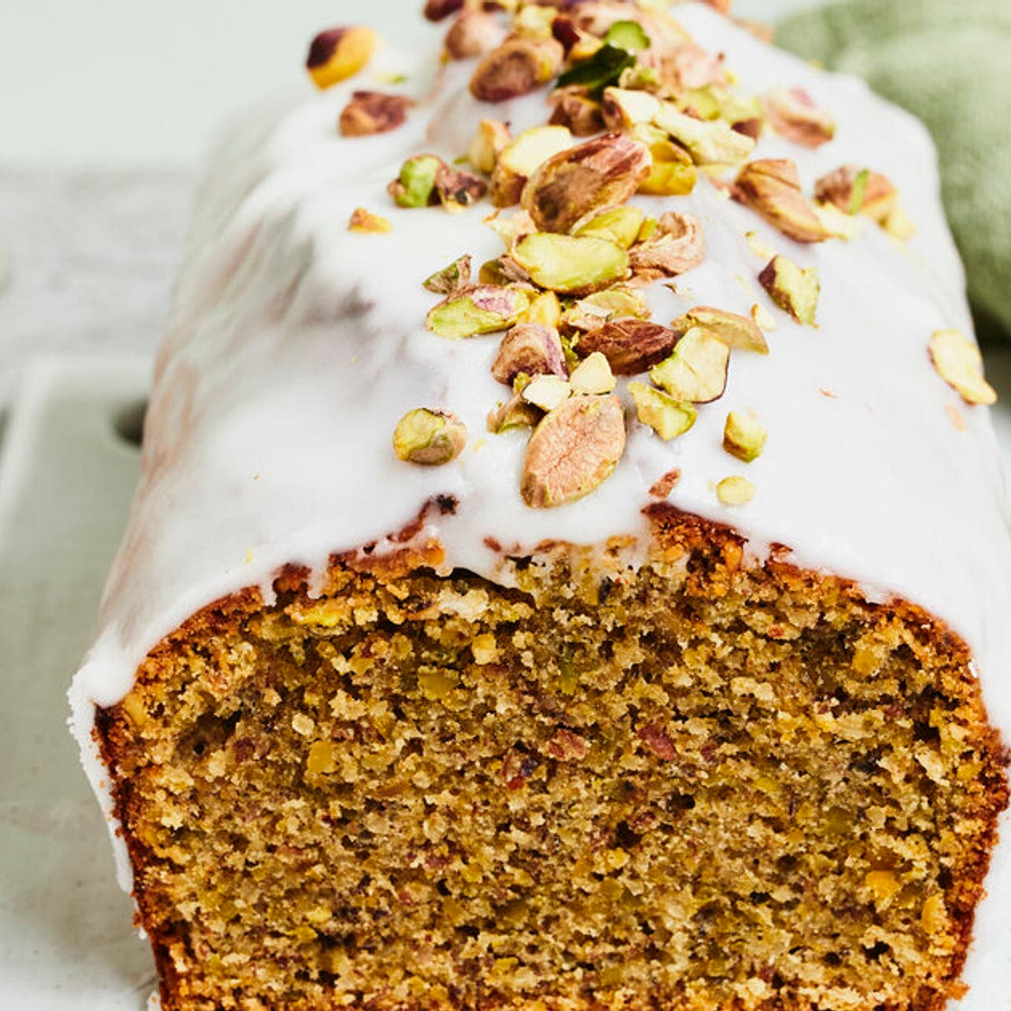 Pistazienkuchen - einfach & so saftig!