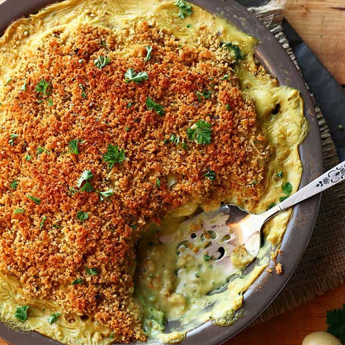 Cheesy Vegan Potato & Broccoli Casserole