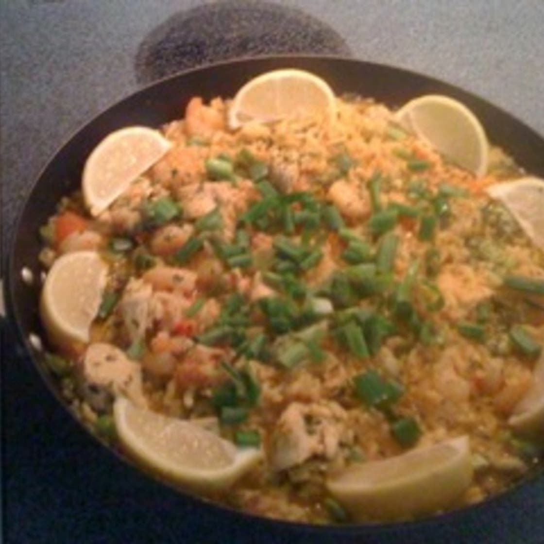 Spanish Paella (with Chicken and Seafood)