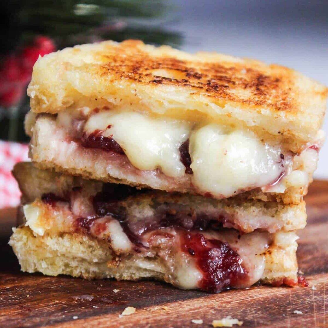 Cranberry Brie Grilled Cheese Sandwich