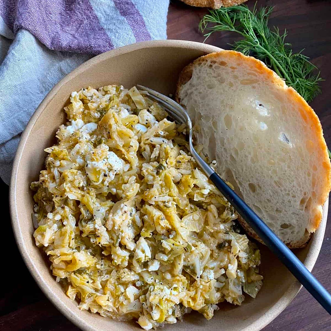 Greek Cabbage Rice (Maporizo)