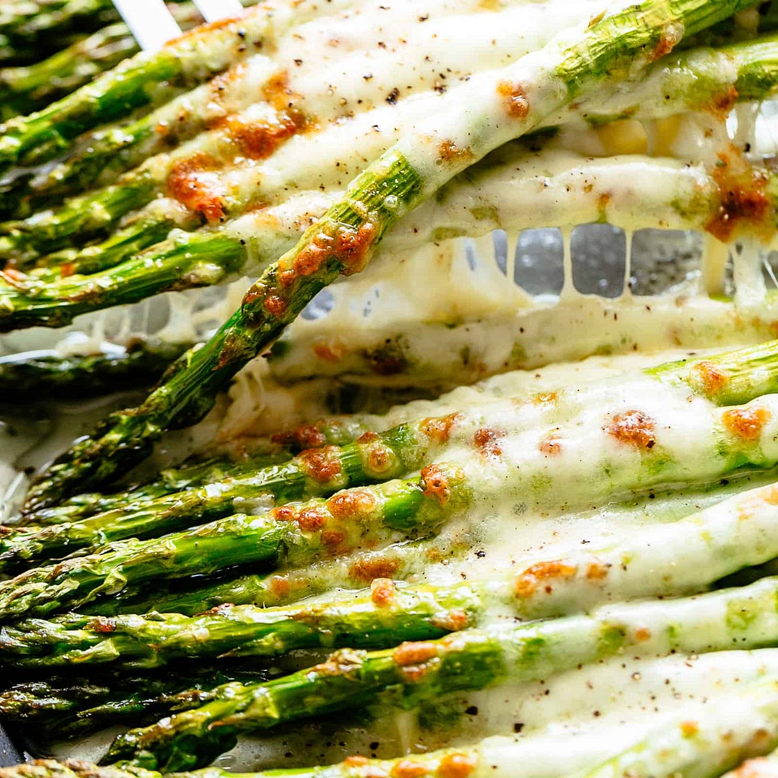 Cheesy Garlic Roasted Asparagus