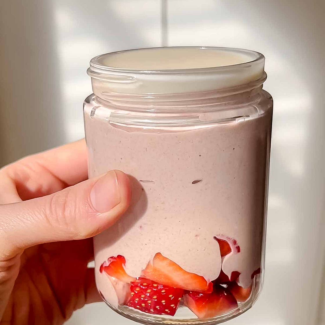 Strawberry Overnight Oats (Blended)
