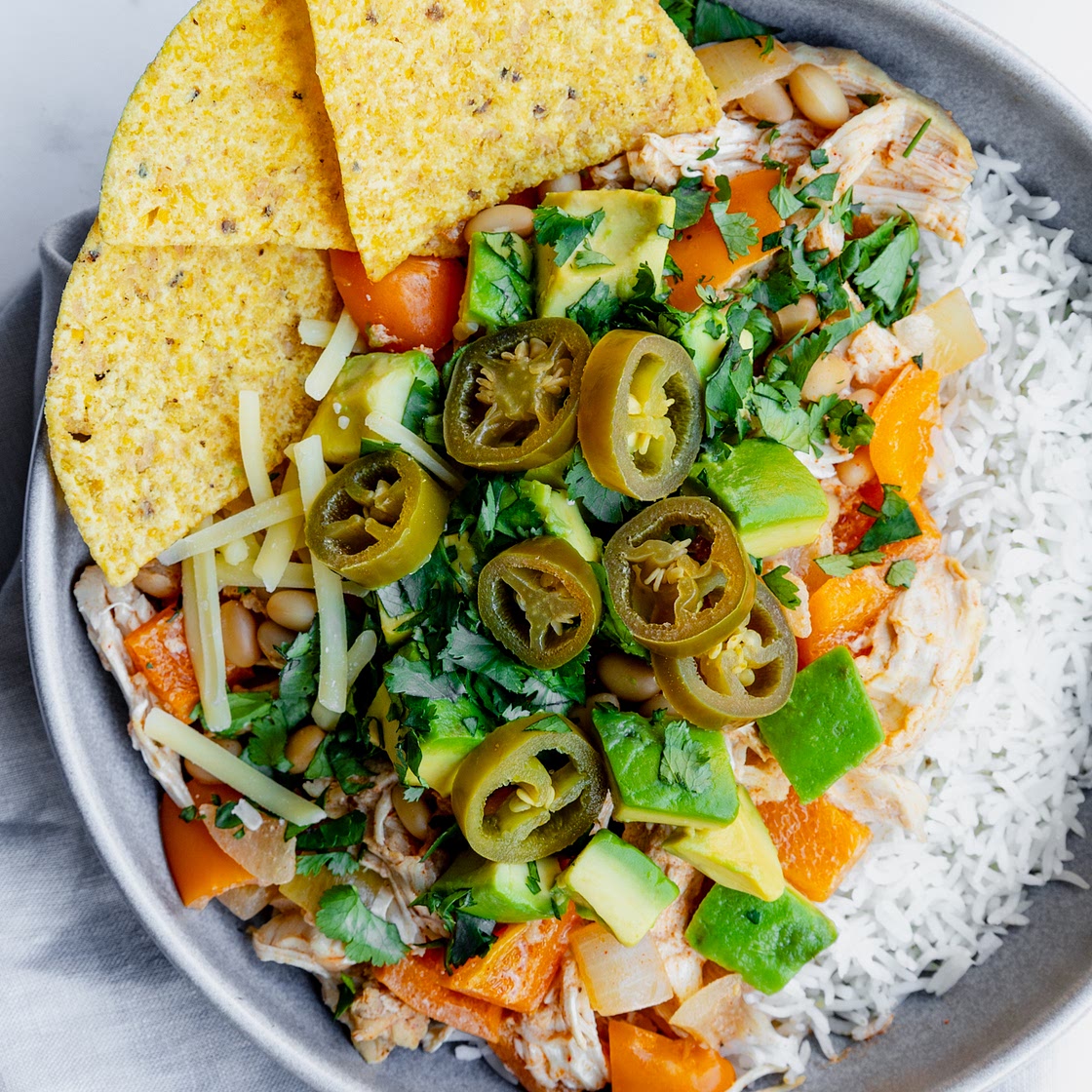 SLOW COOKER WHITE CHILLI CHICKEN