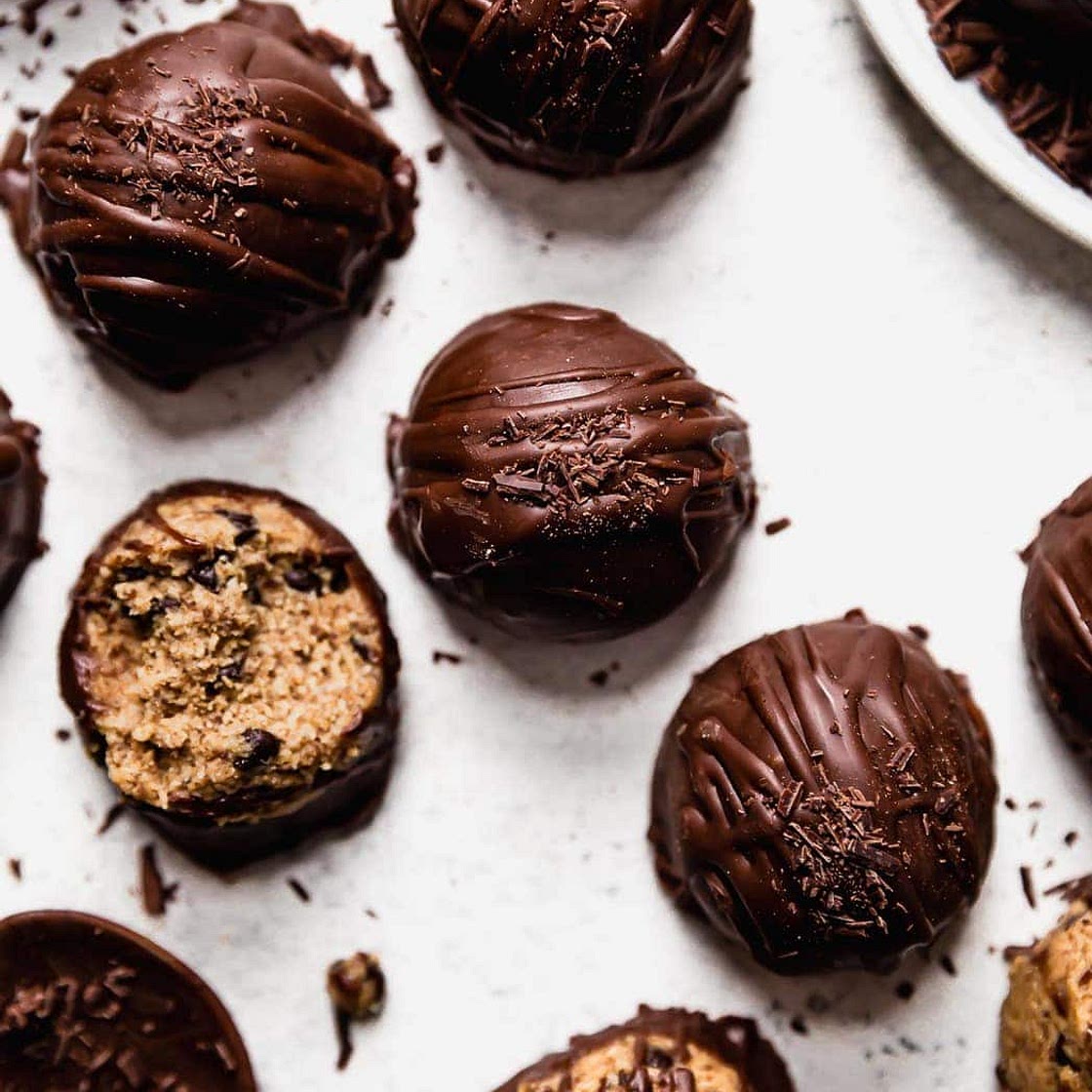 No-Bake Chocolate Chip Cookie Dough Bites