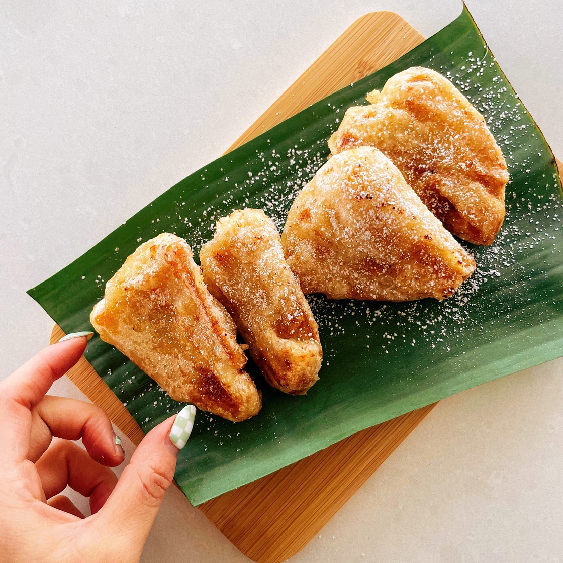 Indonesian Banana Fritters (Pisang Goreng)