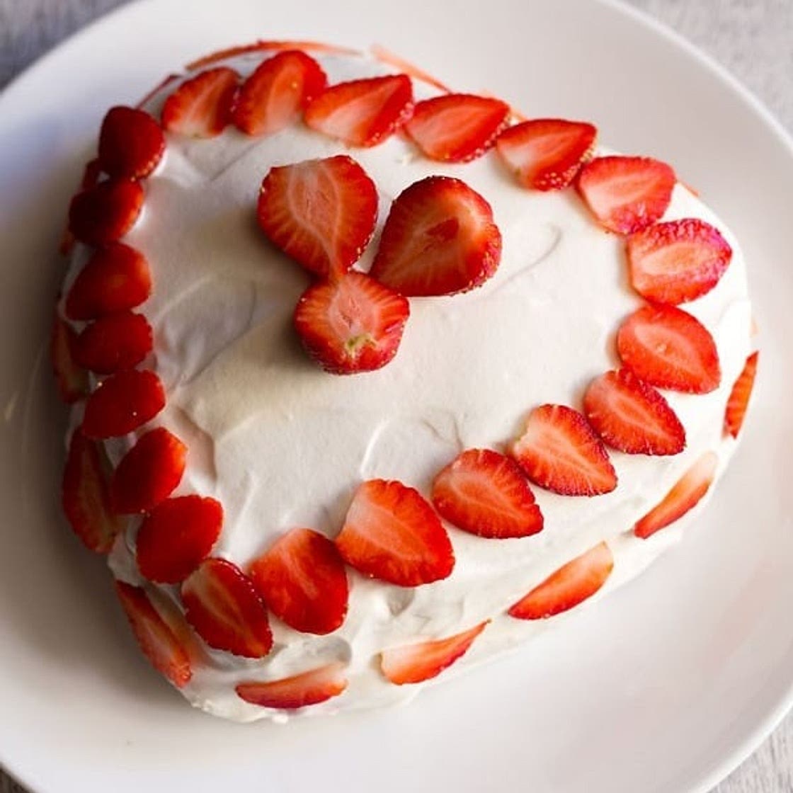 Strawberry Cream Cake