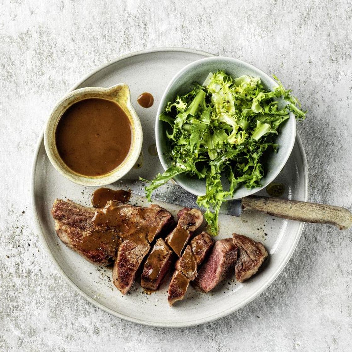 Kalbskoteletts mit Senf-Sojasauce