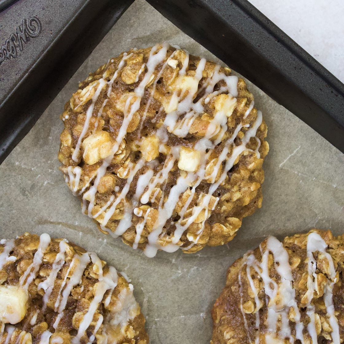 Apple Cinnamon Maple Cookies