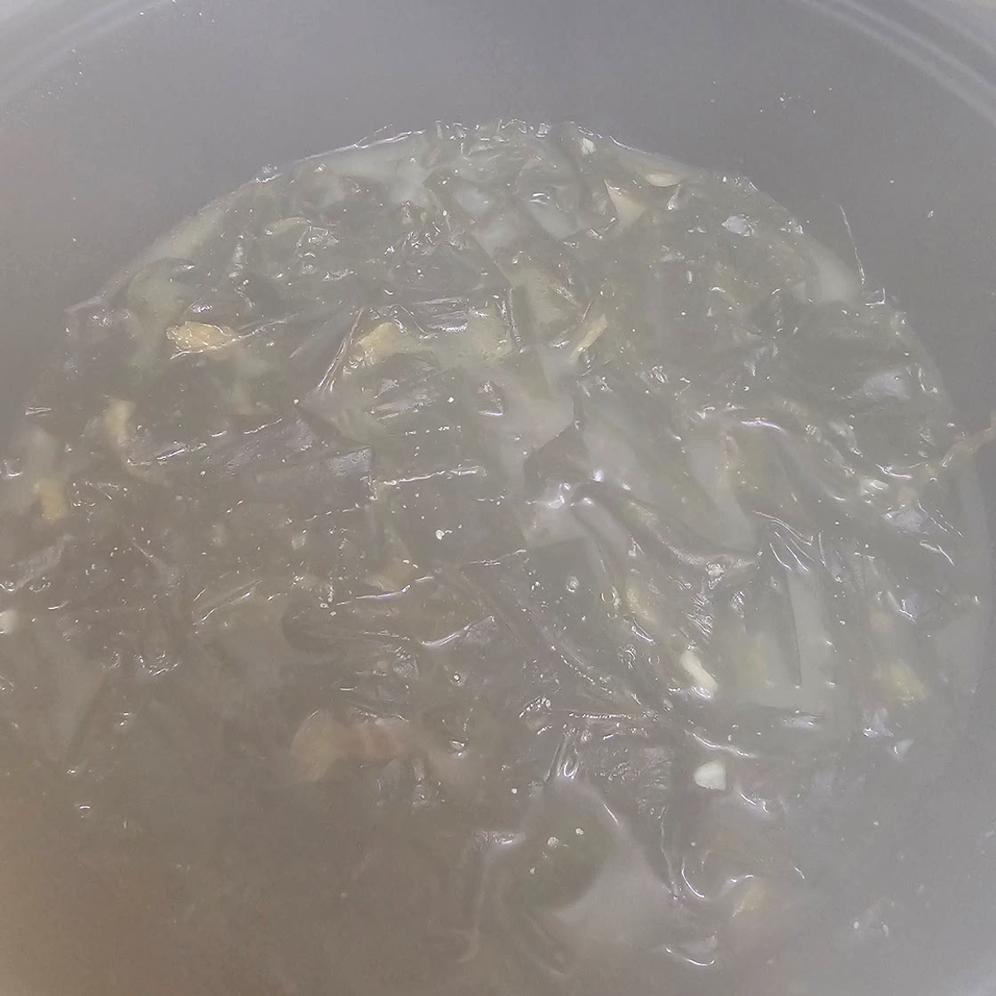 황태 미역국 끓이는 방법 소고기 없이 황태로 뽀얀 육수 미역국 만드는 방법