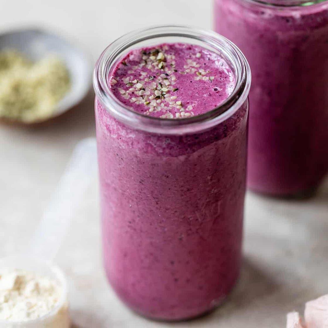 Mixed Berry & Hemp Seed Protein Smoothie