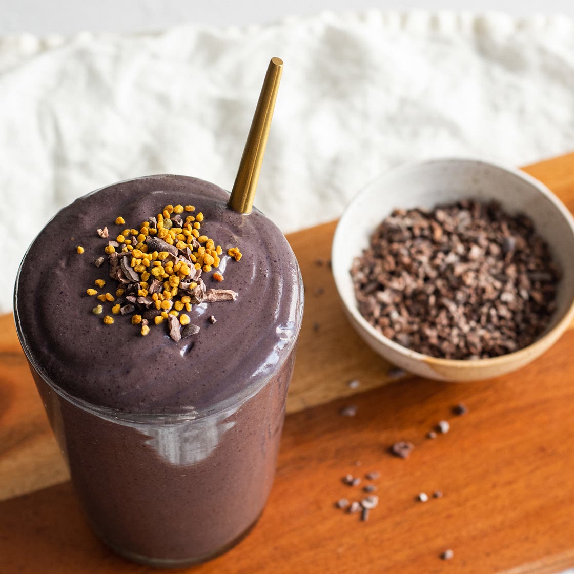 Chocolate Blueberry Mint Protein Smoothie with Hemp Seeds