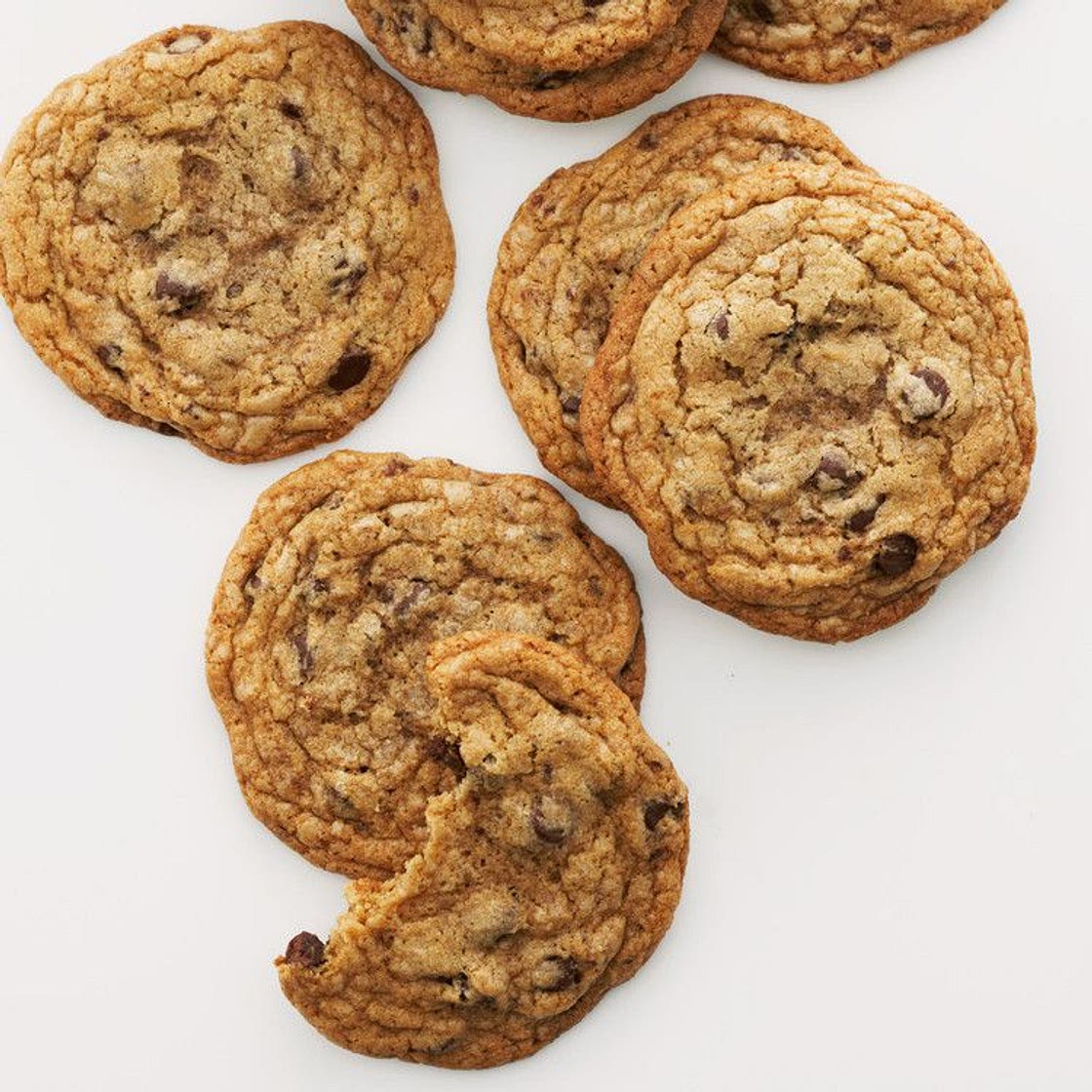 Crisp and Chewy Chocolate Chip Cookies