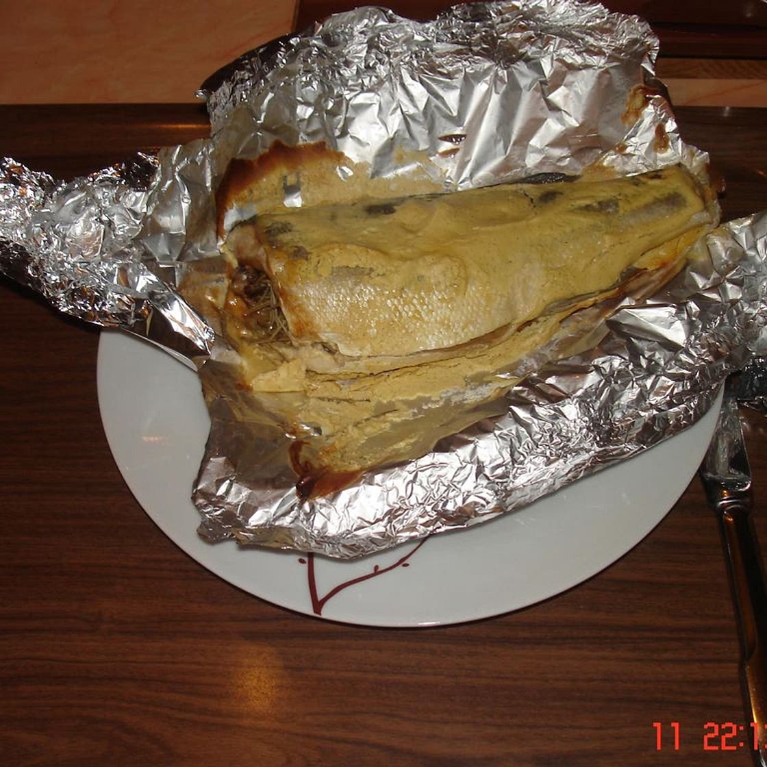 Bar en papillotte à la moutarde et au romarin