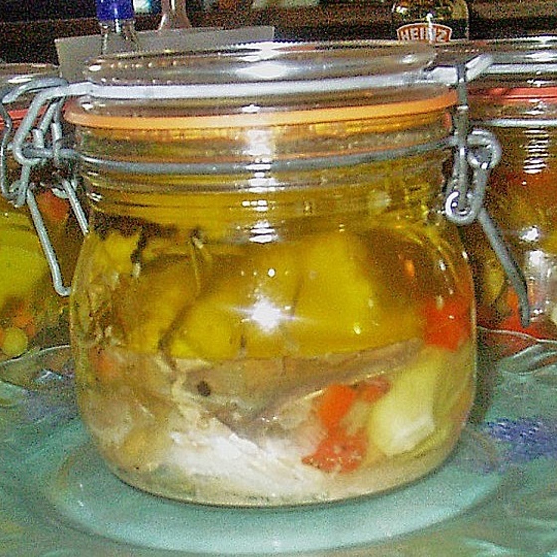 Eingemachter Thunfisch mit Gemüse