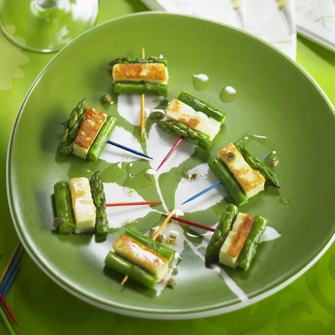 Haloumi and asparagus bites