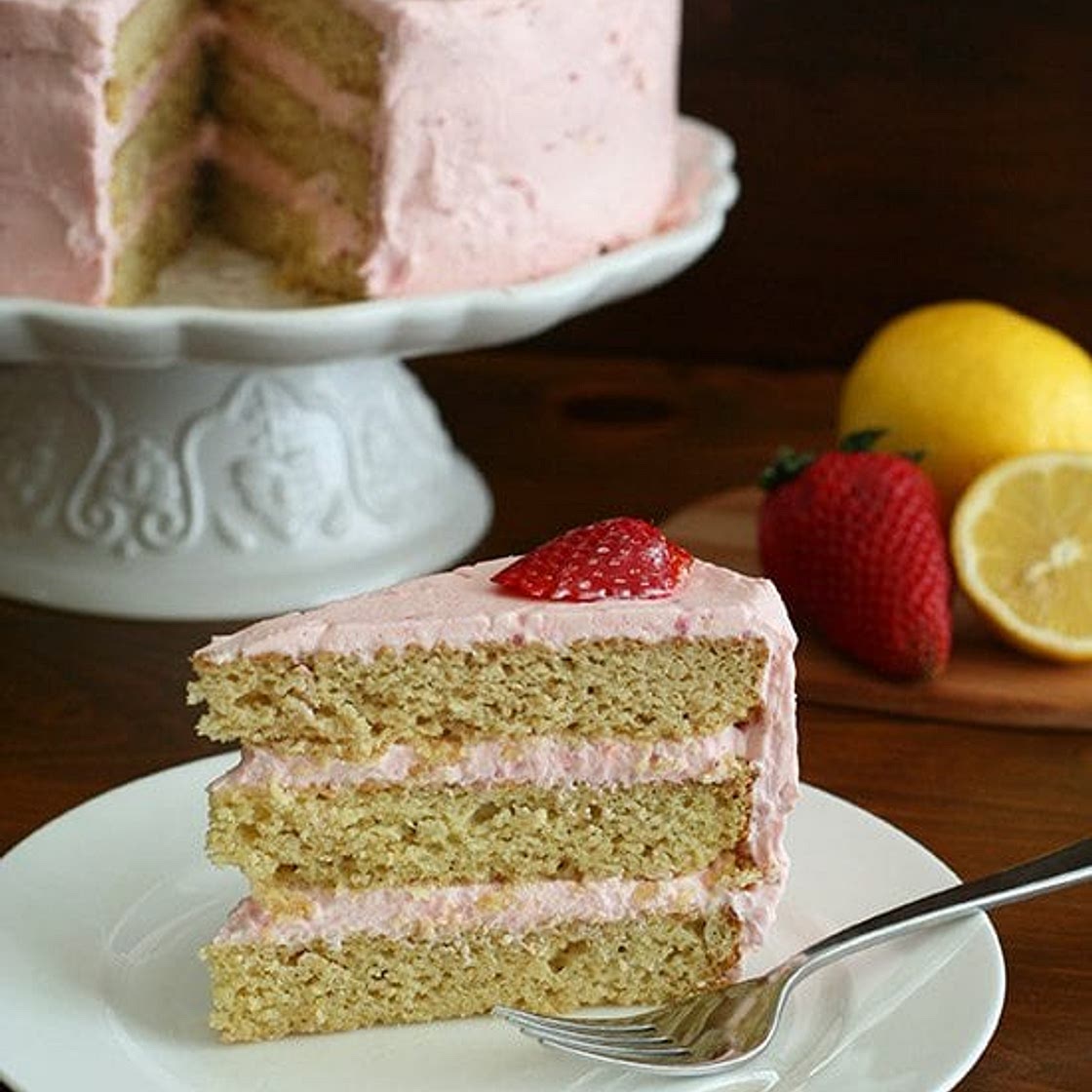 Low Carb Strawberry Lemonade Cake