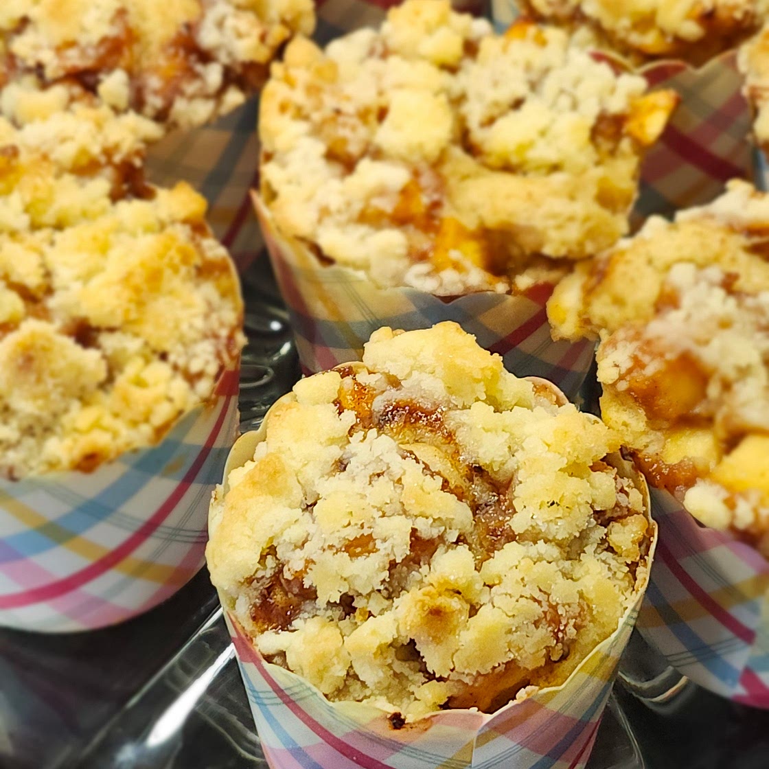 Apple muffins