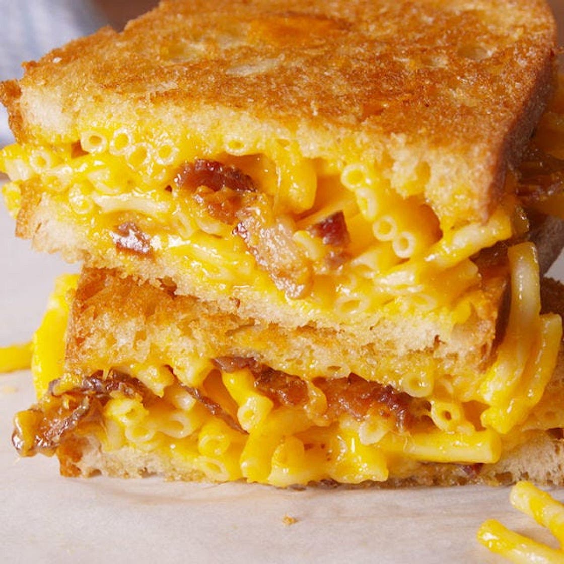 Mac & Cheese Grilled Cheese