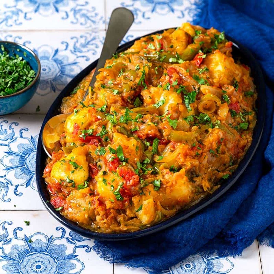 Dopiazeh Aloo (Persian Potato Curry)