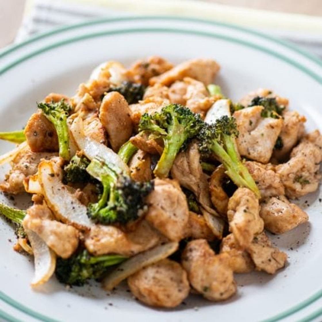 Air Fryer Chicken, Broccoli, and Onions