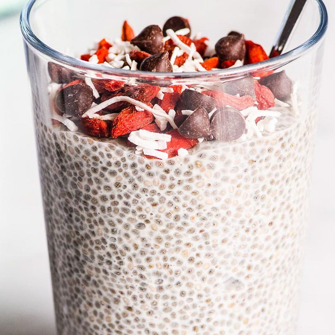4-Ingredient Overnight Chia Seed Pudding Recipe