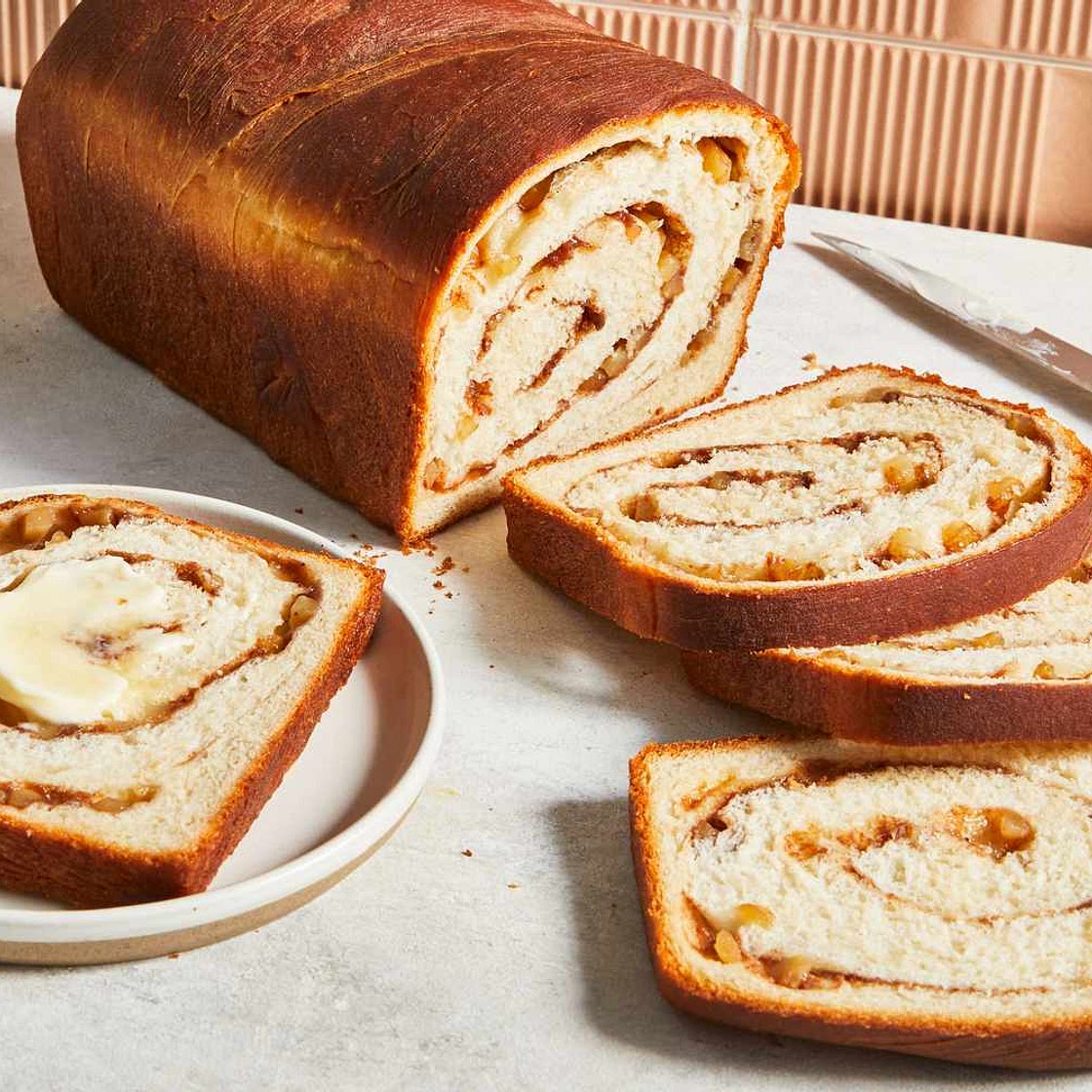 Apple Cinnamon Bread