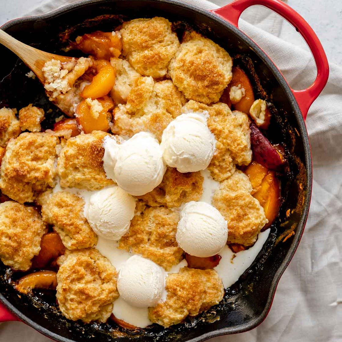 Easy Fresh Peach Cobbler