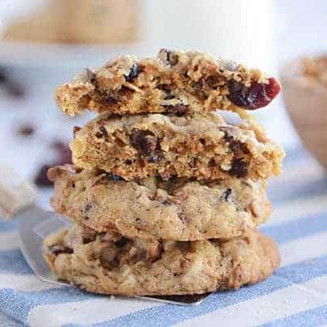 Chewy Granola Cookies