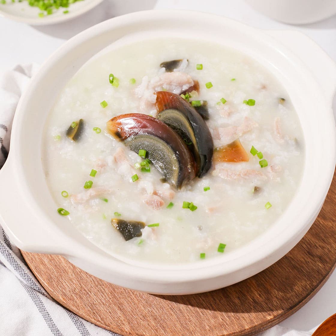 Century Egg and Pork Congee (皮蛋瘦肉粥)