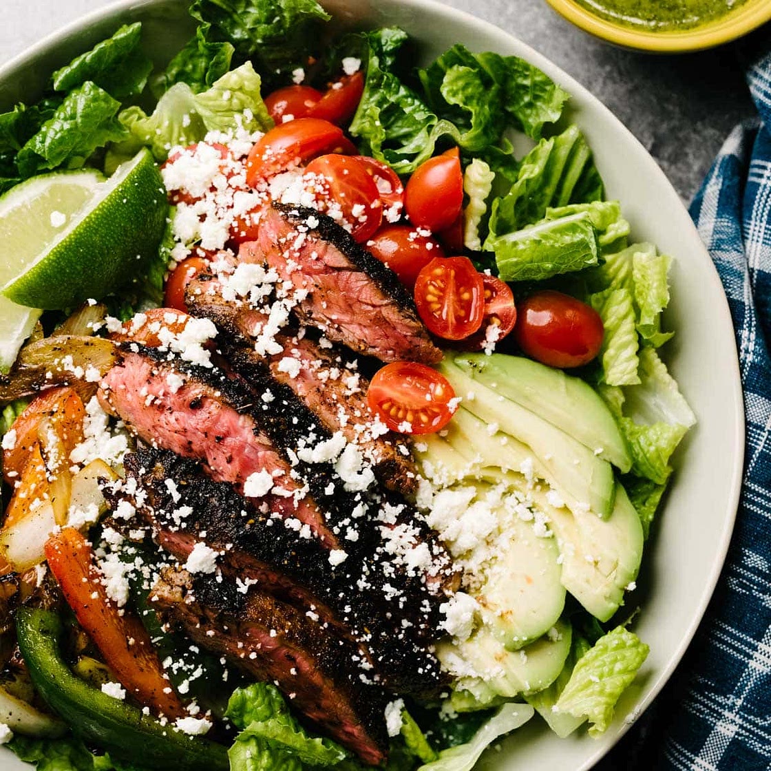 30-Minute Steak Fajita Salad