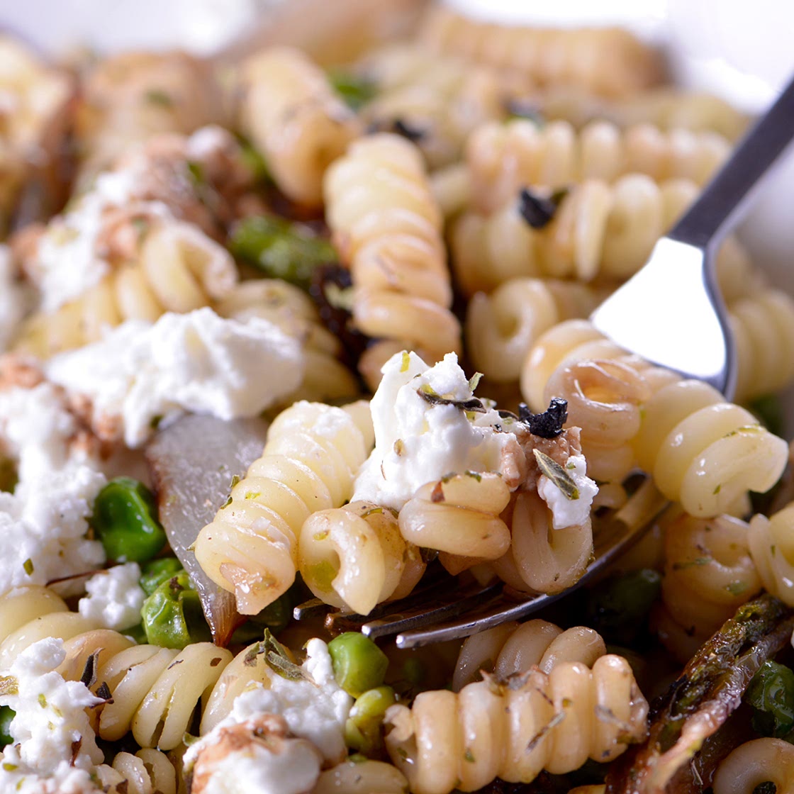 Ensalada de pasta con trigueros