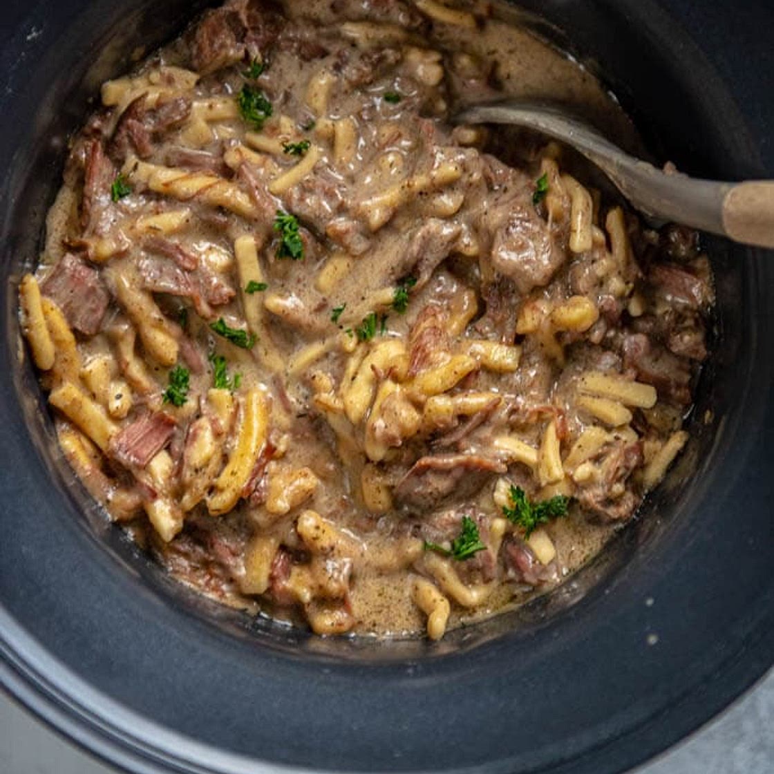 Slow Cooker Beef and Noodles