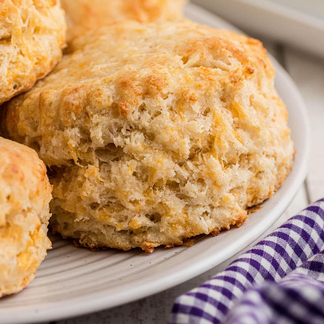 Fluffy Cheddar Biscuits