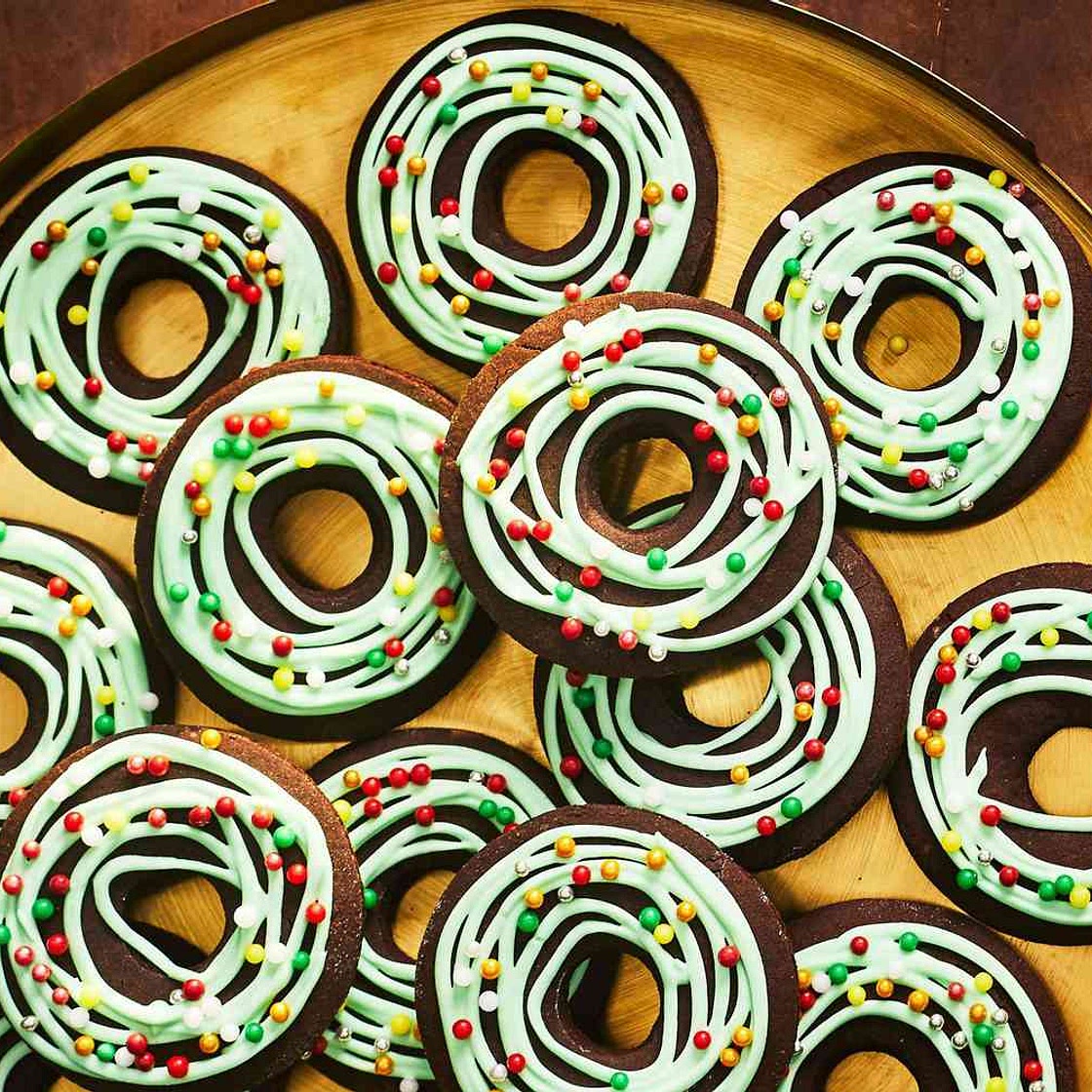 Chocolate Gingerbread Wreath Cookies