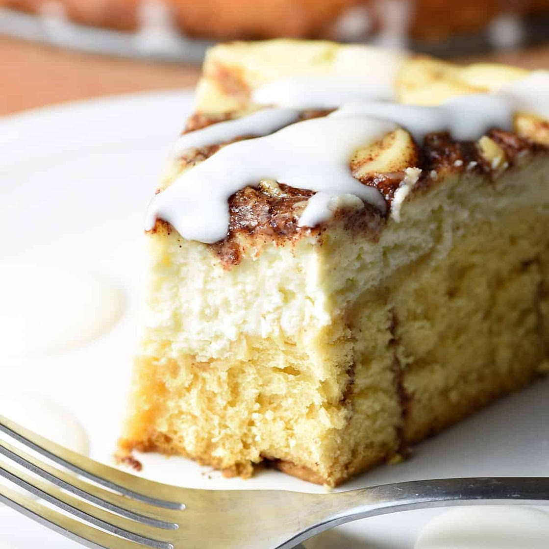 Cinnamon Roll Cheesecake