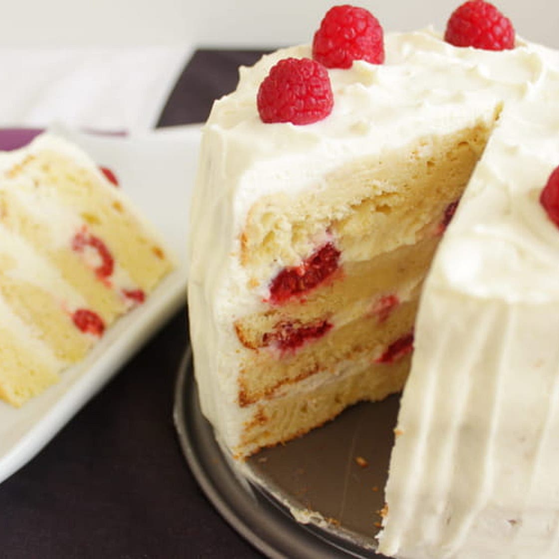 Layer cake framboise-chocolat blanc