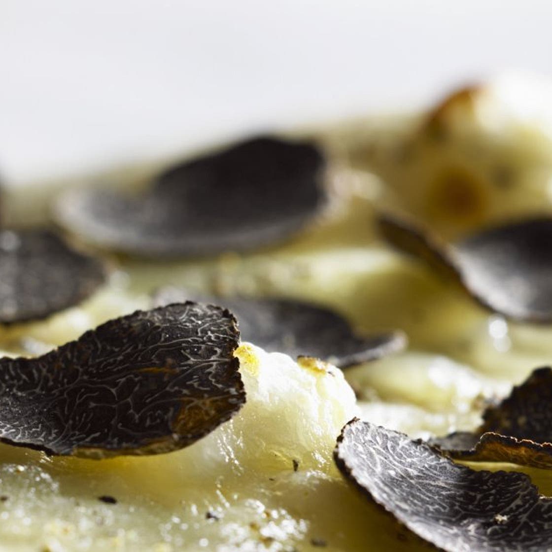 La tarte flambée à la truffe de Cyril Lignac