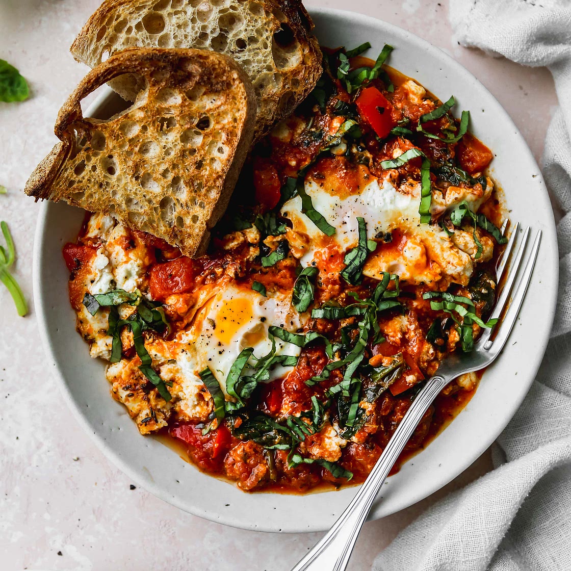 Easy Stovetop Shakshuka (No Oven)