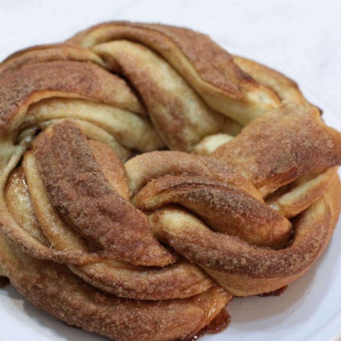 Cinnamon Roll Twist Bread