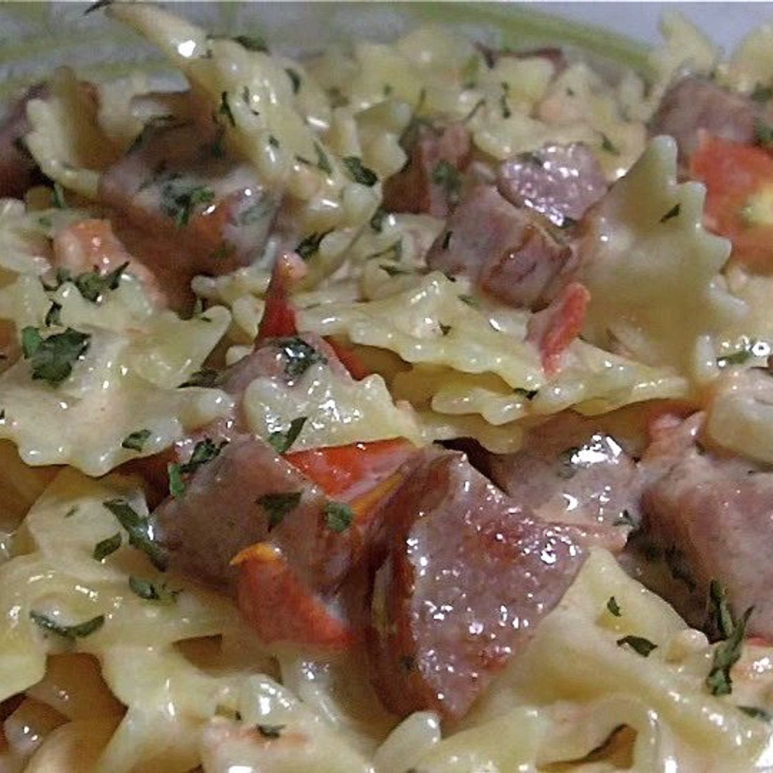 Creamy Pasta, Sausage & Tomato Skillet Meal