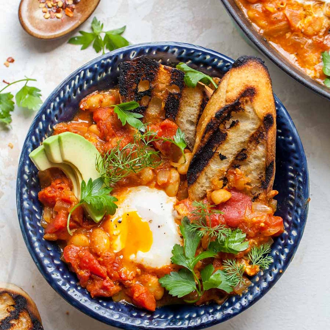Tomato-Curry Poached Eggs