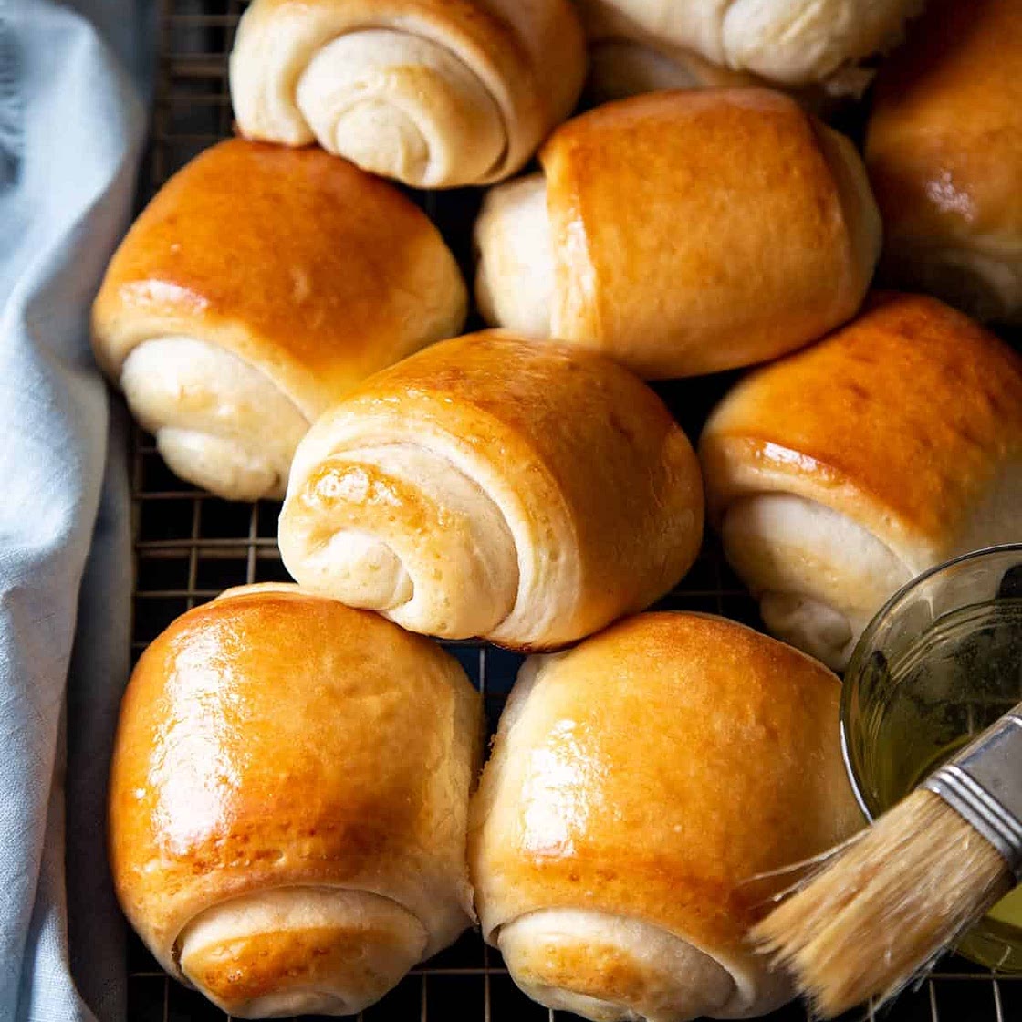 Honey Buttermilk Buns