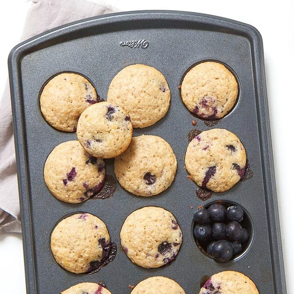 Toddler Lemon Blueberry Mini Muffins (healthy!) - Baby Foode